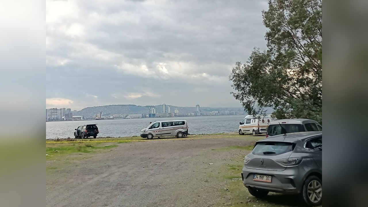 İzmir Sahilinde Kadın Cesedi Keşfedildi