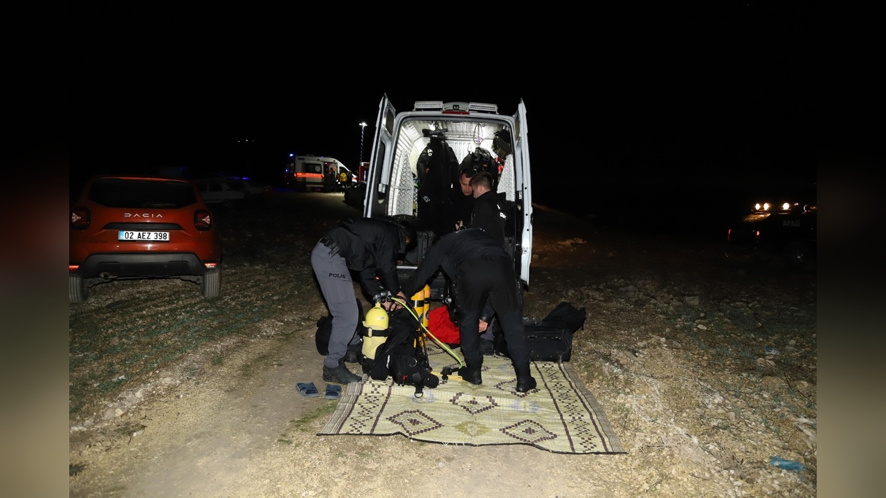 AFAD Ekipleri, Tekneleri Batan Balıkçıları Kurtardı