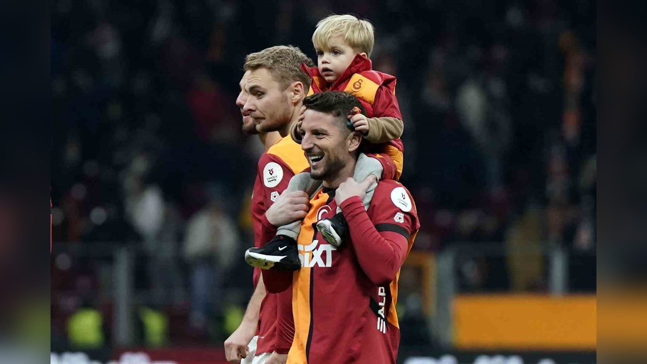 Galatasaray, Göztepe'yi Evinde Ağırladı