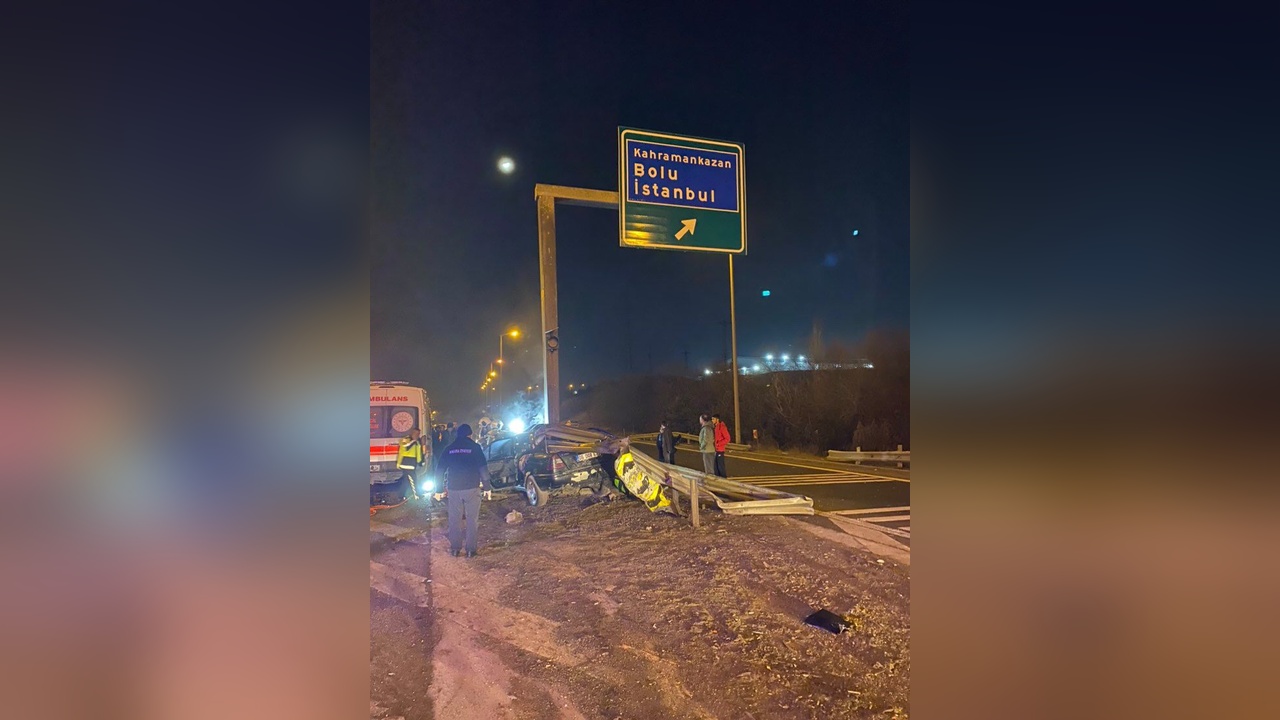 Ankara'da Trafik Kazası: Direğe Çarpan Sürücü Hayatını Kaybetti