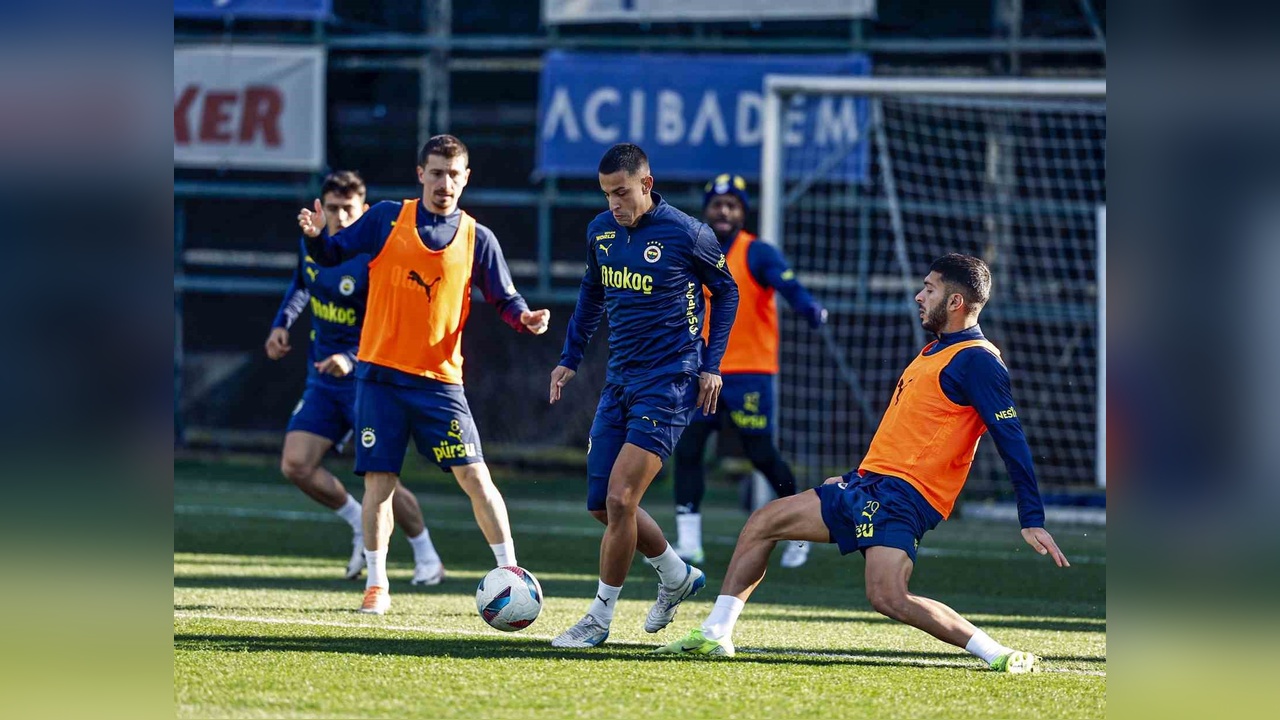 Fenerbahçe, Yeni Sezona Hazırlıklarını Devam Ettiriyor