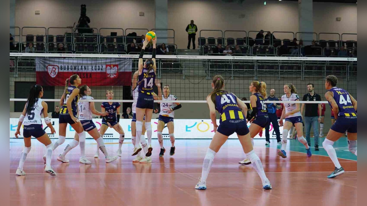 Fenerbahçe Medicana Çeyrek Finale Yükseldi