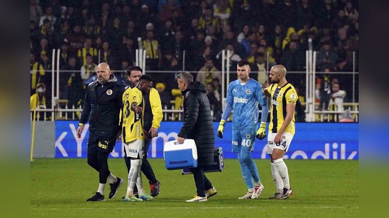 Fenerbahçe'nin Kalecisi Livakovic Sakatlık Geçirdi