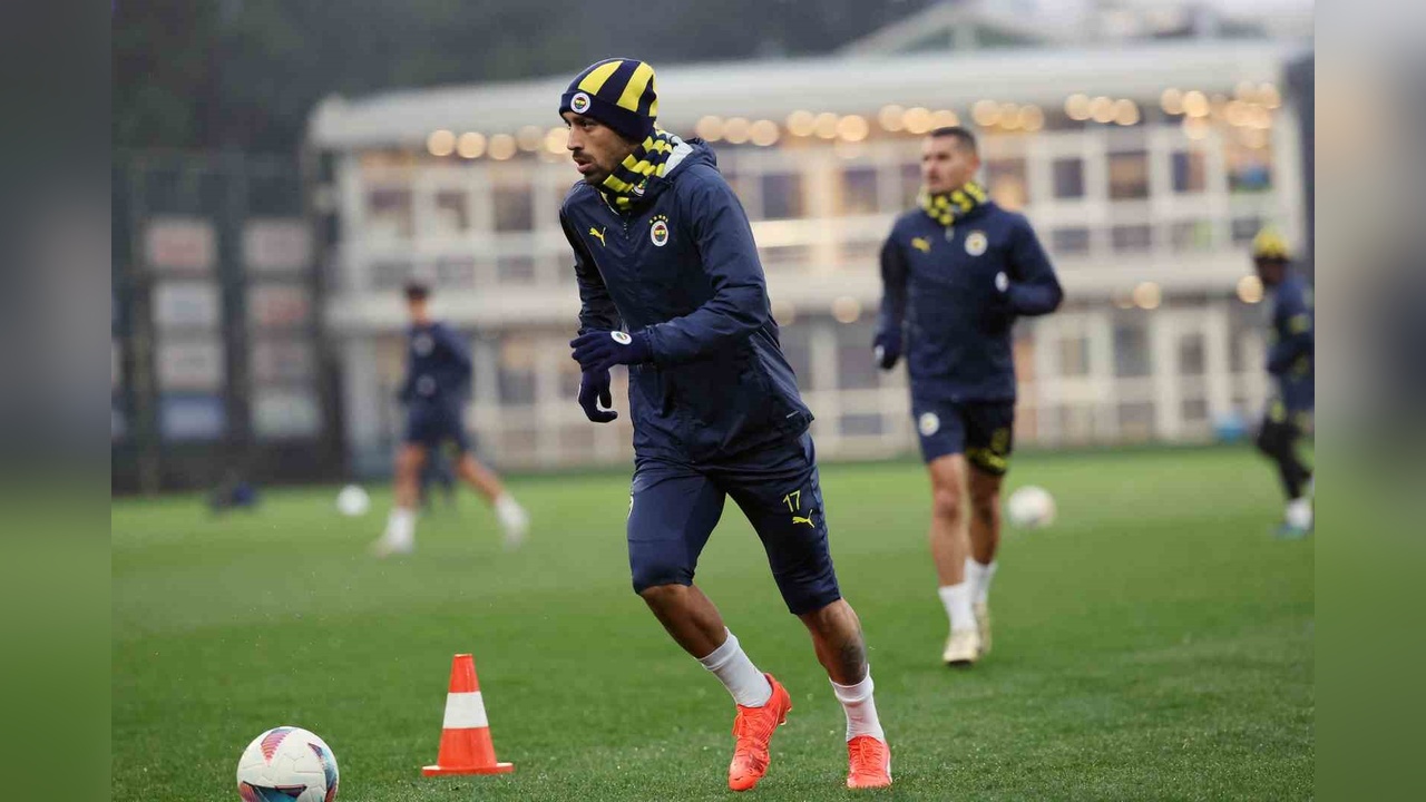 Fenerbahçe, Adana Demirspor Maçına Hazırlıklarını Sürdürüyor