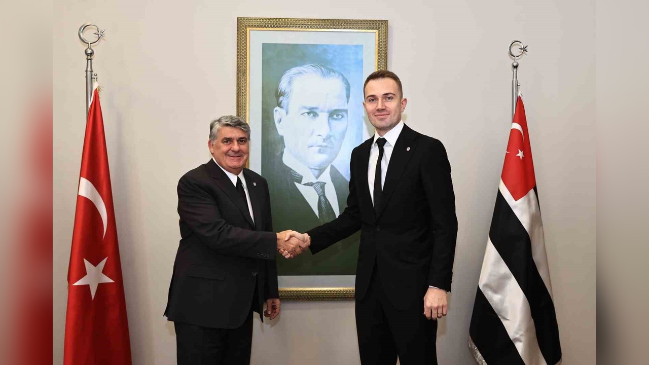 Beşiktaş, Mert Günok ile Sözleşme Yeniledi