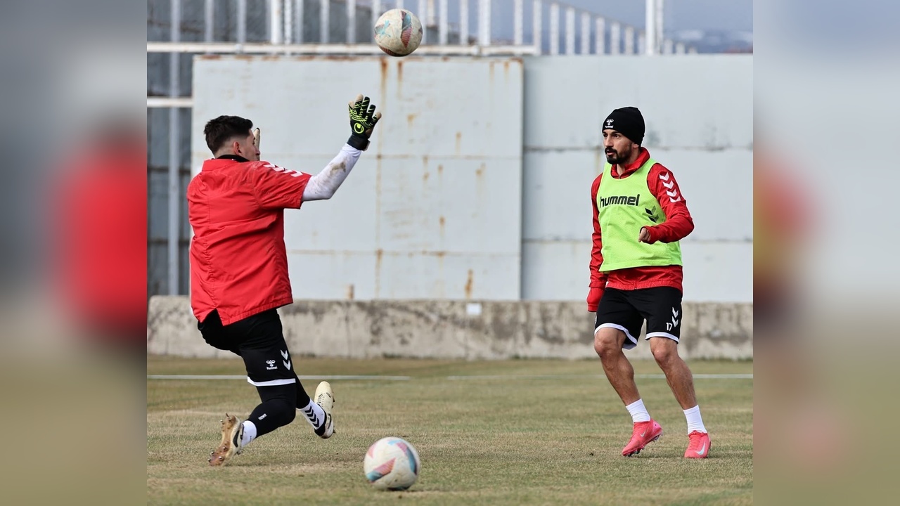 Sivasspor, Trabzonspor ile Kritik Maç İçin Hazırlıklarını Sürdürüyor