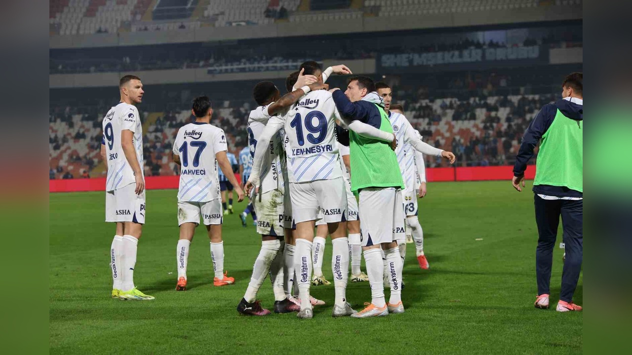 Fenerbahçe, Adana'da Gol Şov Yaptı