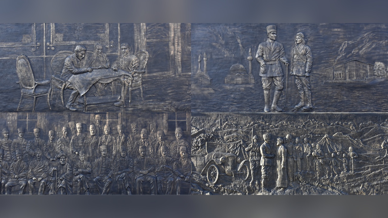 Sivas'ta Atatürk Anıtı Açıldı