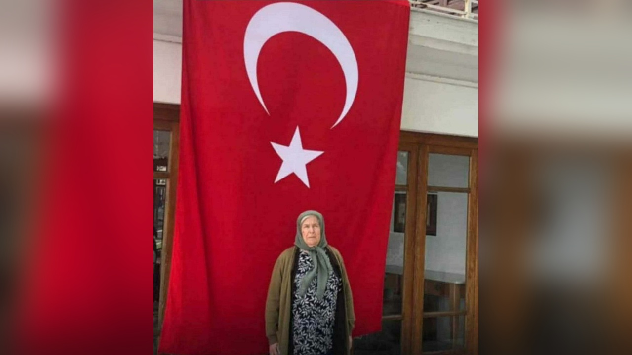İzmir'de Yaya Kazası: İki Kişi Hayatını Kaybetti
