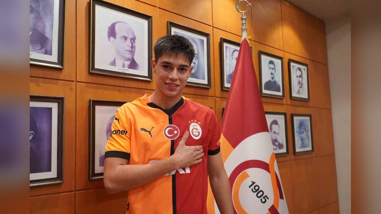 Galatasaray'dan Genç Yıldız Berat Yılmaz'a Yeni Sözleşme