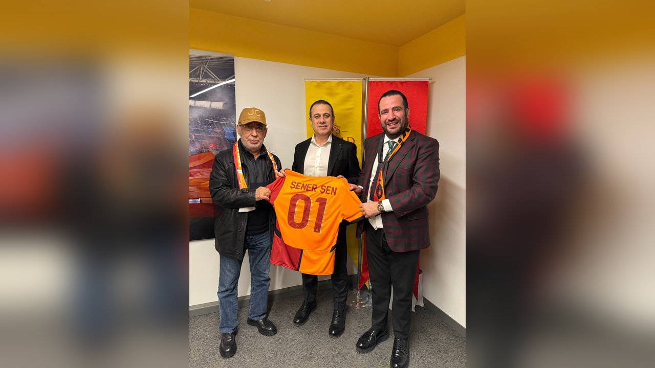 Şener Şen, Galatasaray'ın Performansını Değerlendirdi
