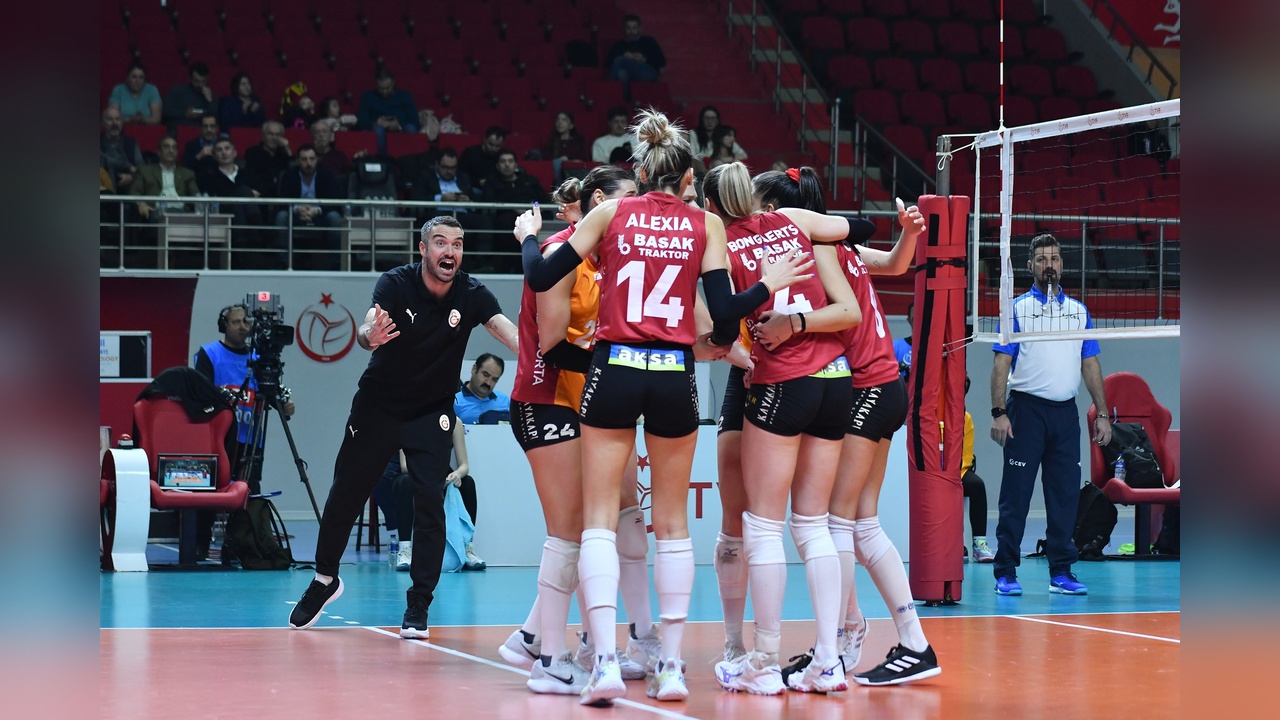 Galatasaray Daikin Yarı Finale Yükseldi