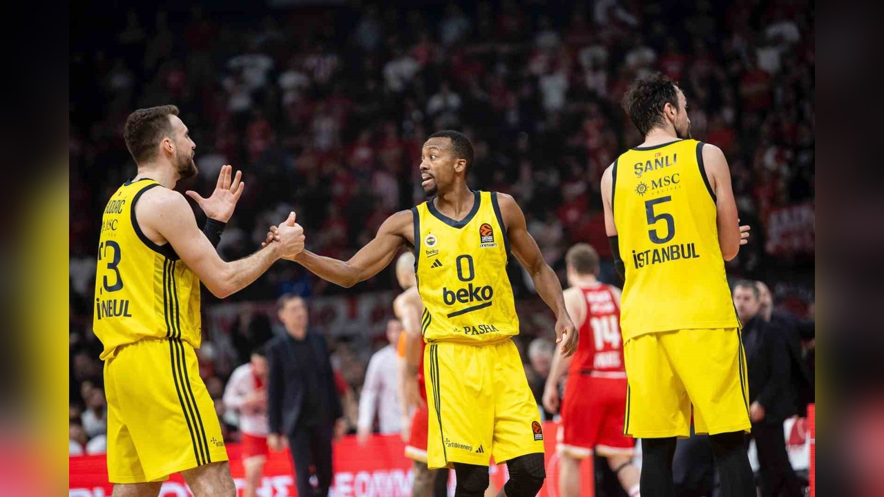 Fenerbahçe Beko, Olympiakos'u Geçerek Seriyi Uzattı
