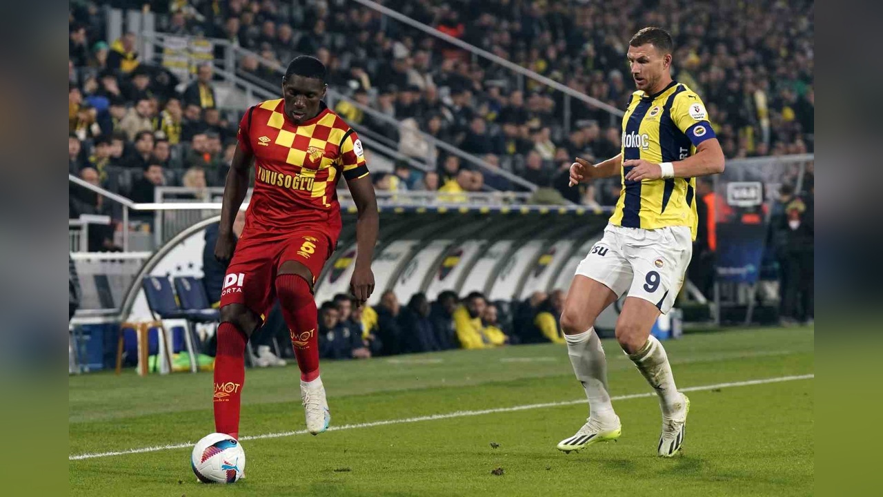Göztepe, Fenerbahçe'yi İlk Yarıda Geride Bıraktı