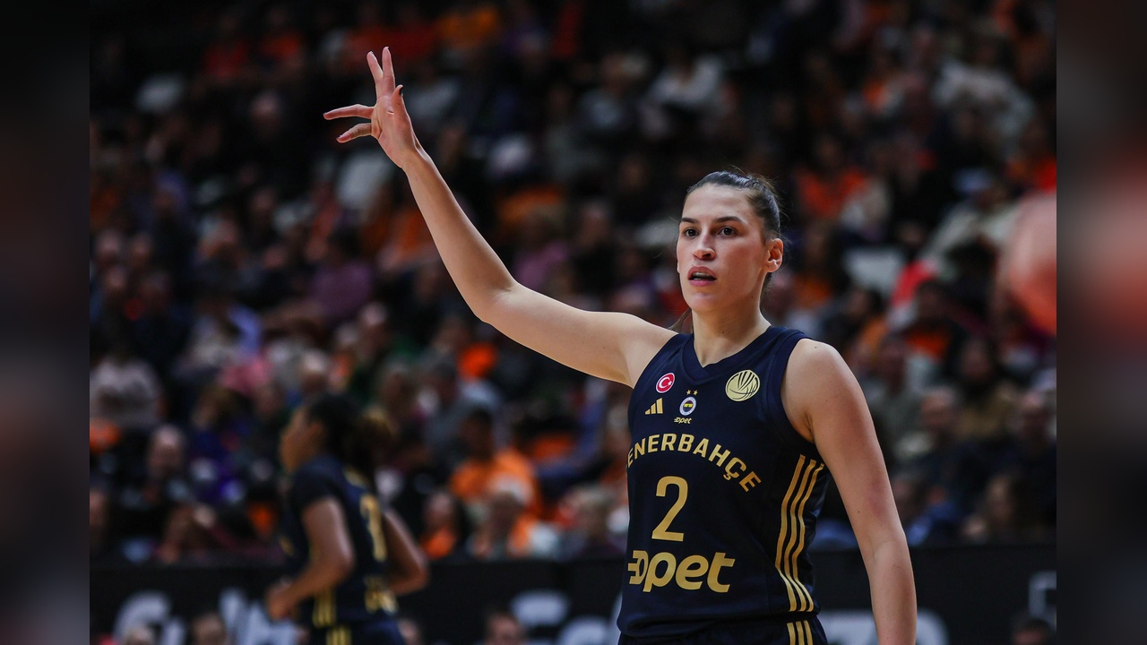 Fenerbahçe Opet, Valencia Basket'ı Mağlup Etti