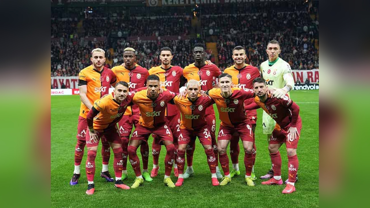 Galatasaray, Ajax Karşısında İlk 8 Hedefini Gözlüyor