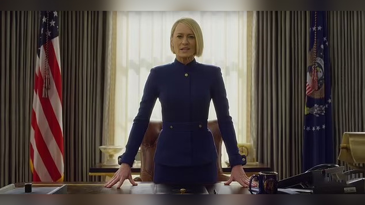 Melania Trump'ın Beyaz Saray Pozu, Claire Underwood ile Karşılaştırıldı