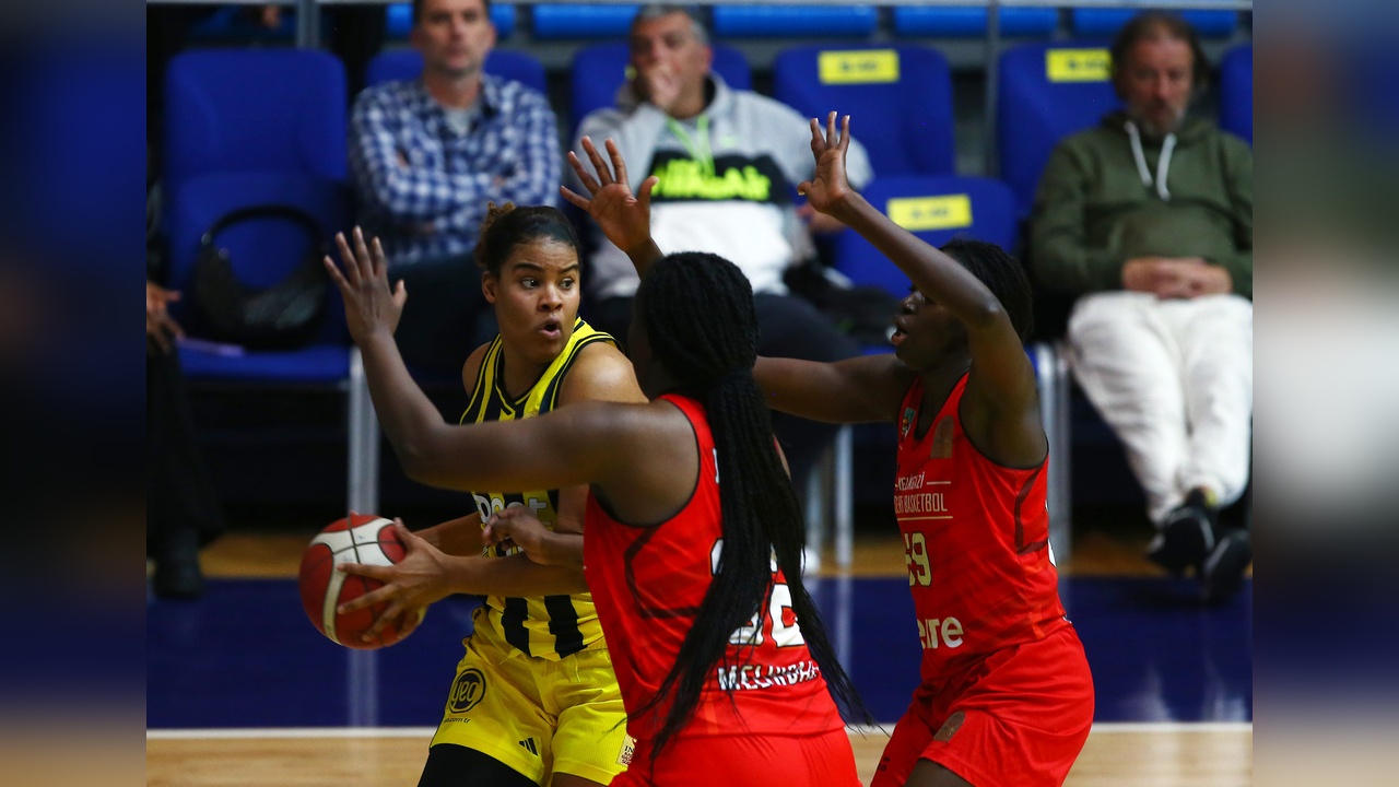 Melikgazi Kayseri Basketbol, Fenerbahçe Opet'i Mağlup Etti