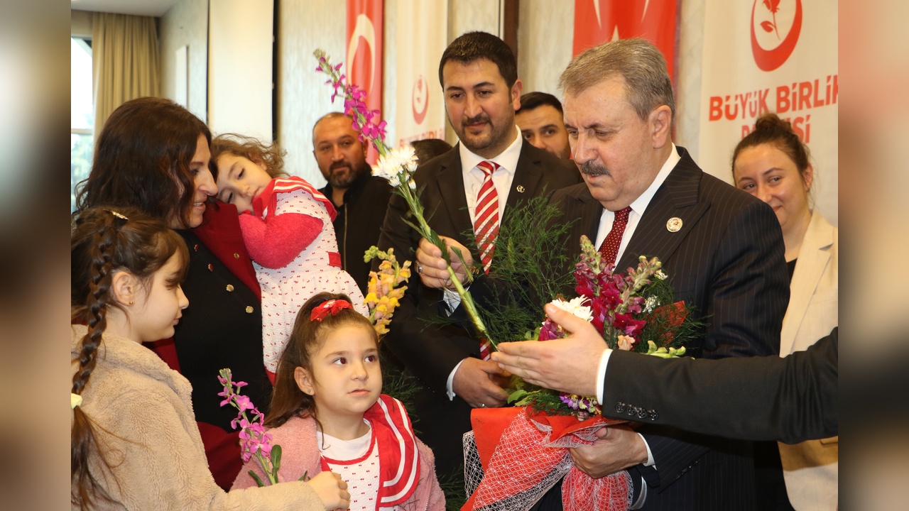 Destici'den Atatürk Vurgusu: Disiplinsizlik Yok Sayılamaz