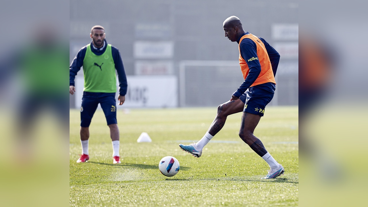 Fenerbahçe, Çaykur Rizespor ile karşılaşmaya odaklandı