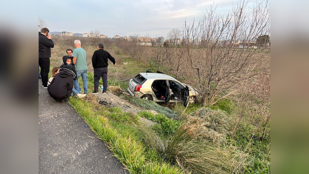 Bursa'da Trafik Kazası: Üç Kişi Yaralandı