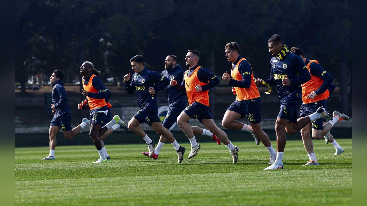 Fenerbahçe, Erzurumspor FK Maçına Hazırlanıyor
