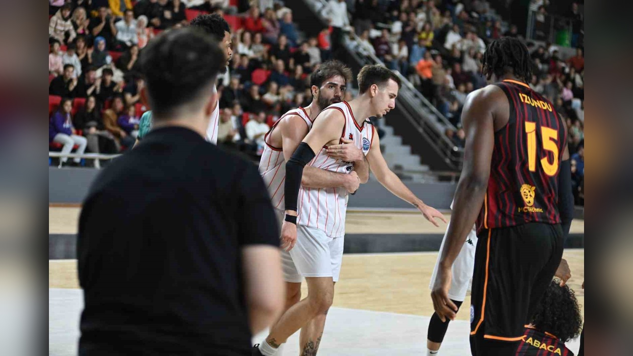 Galatasaray, FIBA Şampiyonlar Ligi'nde Manisa Basket'i Geçti