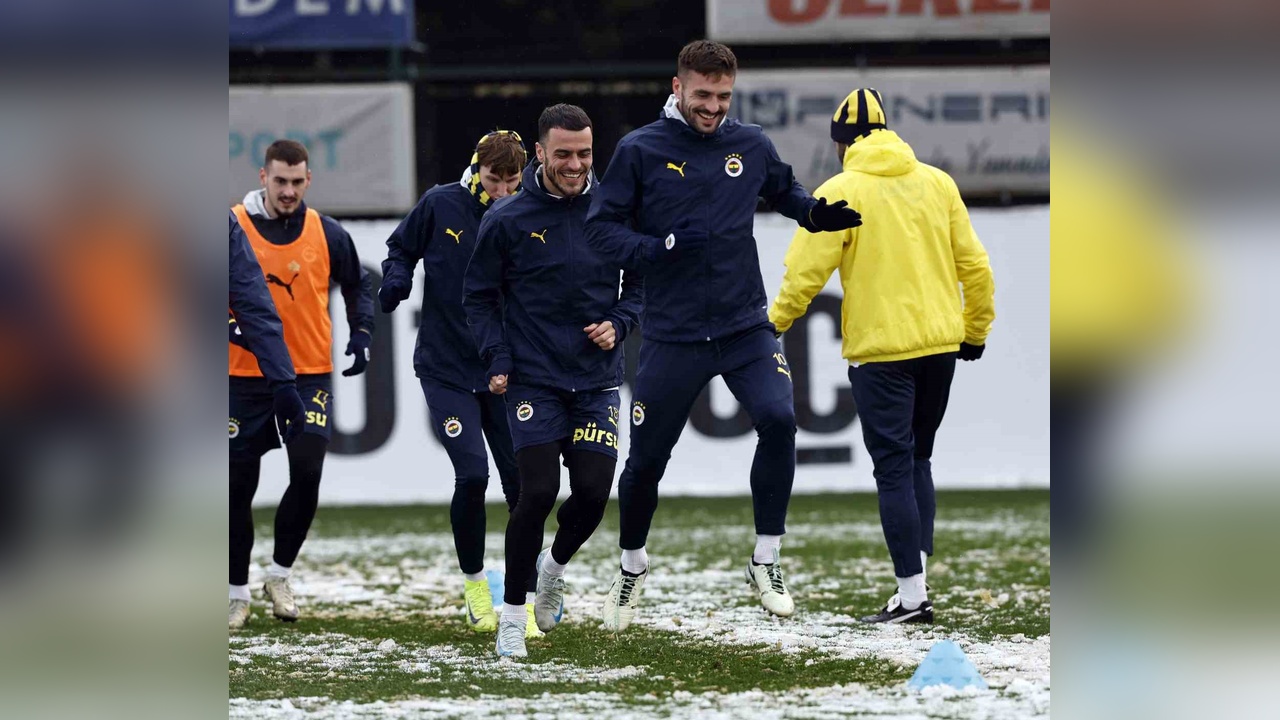 Fenerbahçe, Alanyaspor Maçına Hazırlıklarını Sürdürüyor