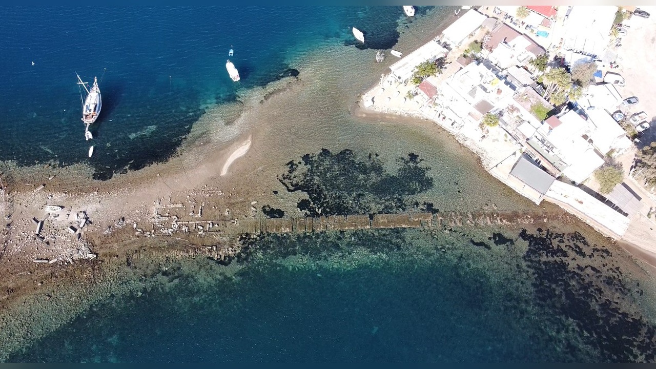 Bodrum'da Deniz Çekilmesi Tarihi Kral Yolunu Gün Yüzüne Çıkardı