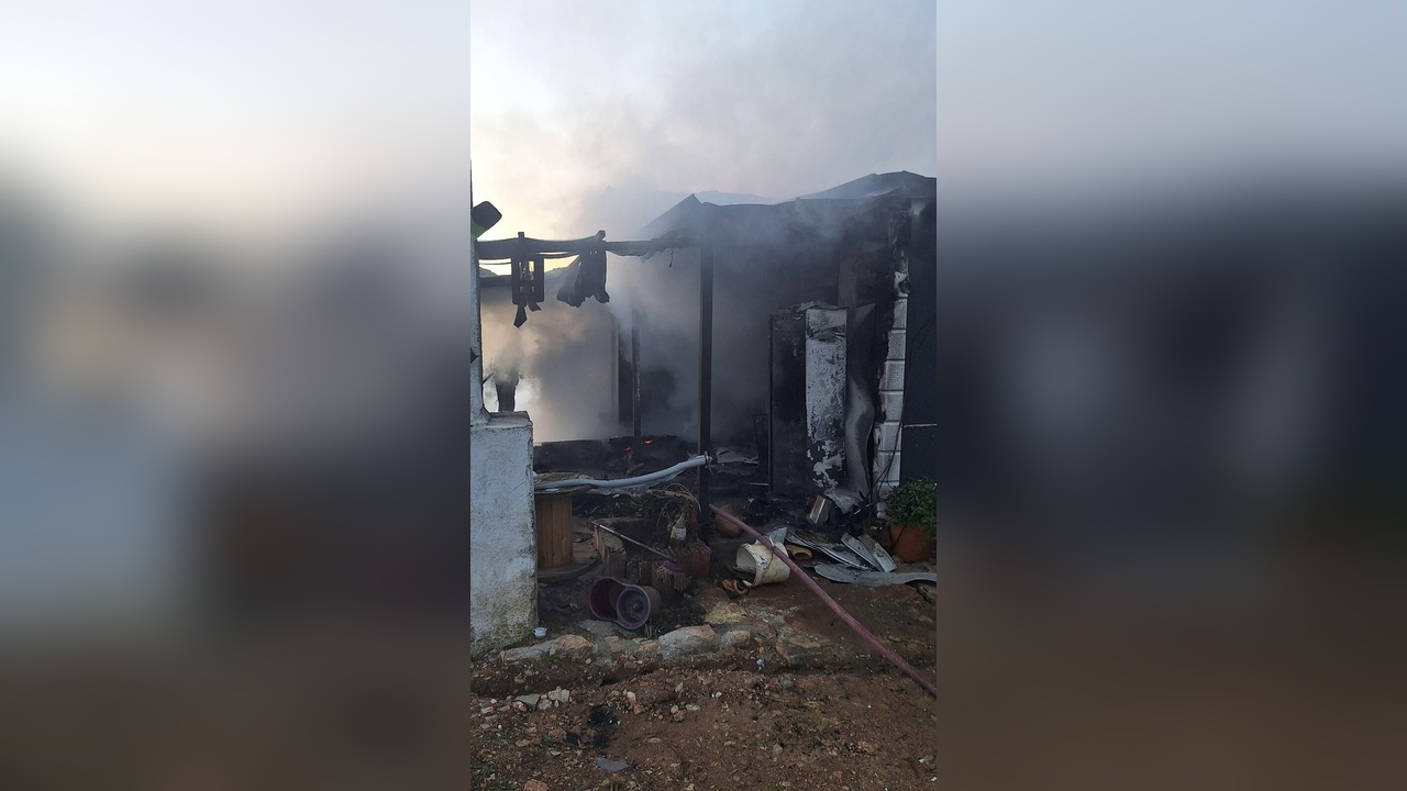 Bodrum'da Yangın: Odun Sobası Alevlere Neden Oldu
