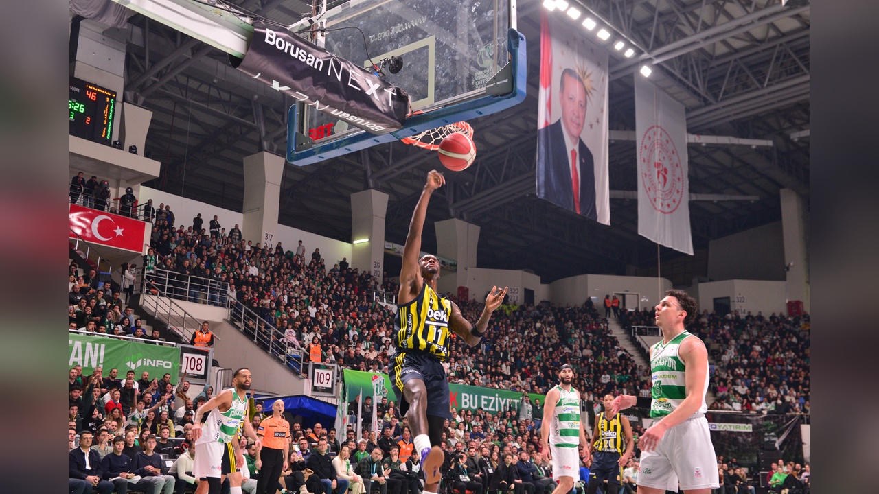 Bursaspor Yörsan, Fenerbahçe Beko'ya Son Saniyelerde Yenildi