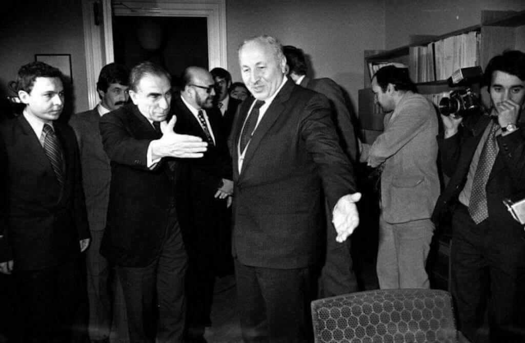 Saadet Partisi'nin gazetesinden MHP'ye Türkeş ve Erbakan göndermesi