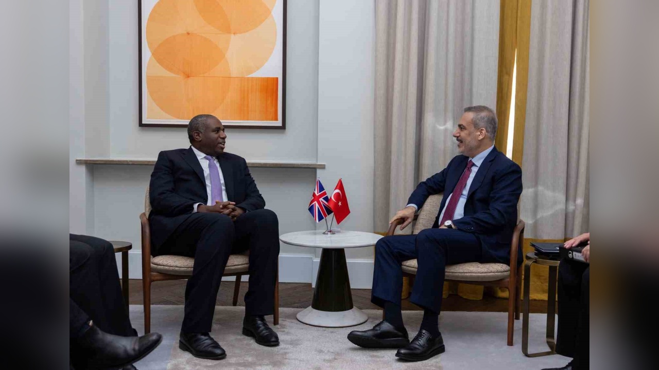 Dışişleri Bakanı Fidan ve İngiliz Mevkidaşı Lammy Görüşme Gerçekleştirdi