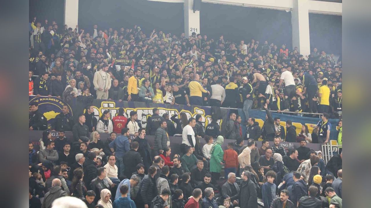 Fenerbahçe, Galatasaray'ı Mağlup Ederek Türkiye Kupası'nda İleri Gitti