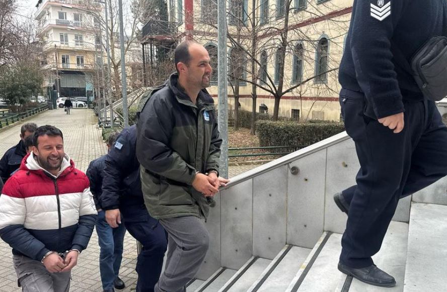 Türk çini ustalarının gözaltına alınmasına tepki