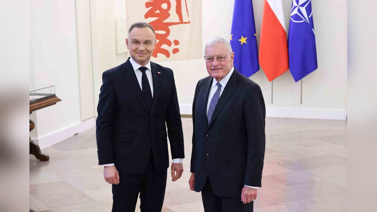 Duda: ABD'nin Avrupa'daki Askeri Varlığı Sürecek