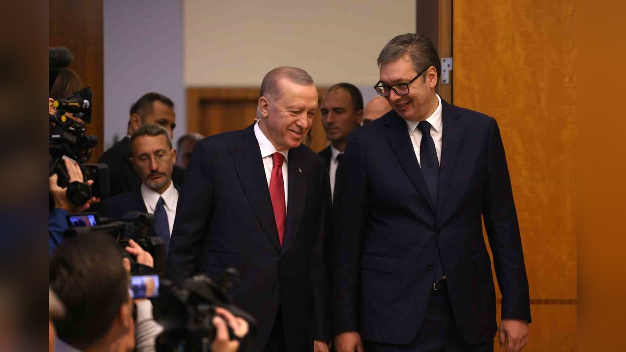 Vucic'ten İlginç Benzerlik: Berber Erdoğan'ın Korumasına Benzetildi