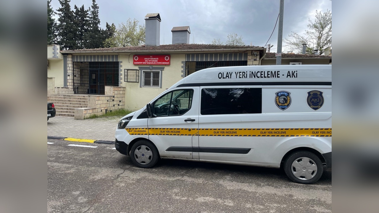 Eşinin Silahlı Saldırısına Uğrayan Adam Hayatını Kaybetti
