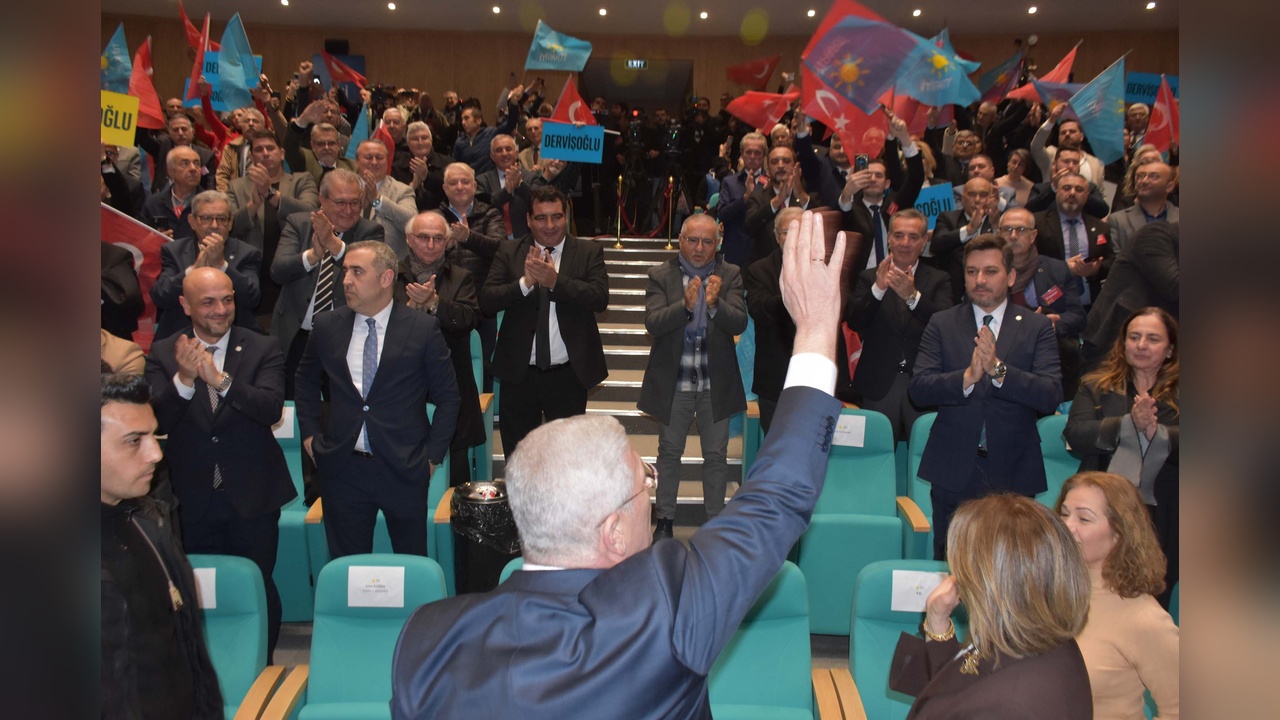 Dervişoğlu'ndan İzmir'e Çağrı: 'Bana Sahip Çıkın'