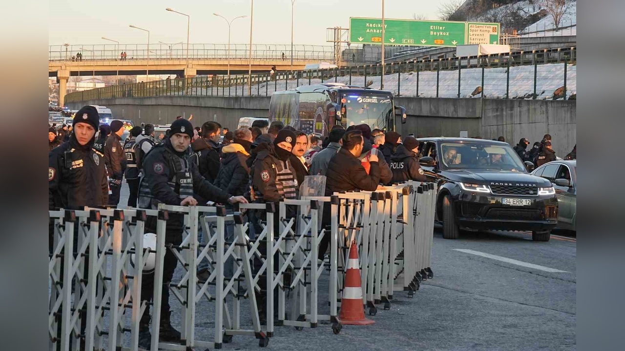 Fenerbahçe, Derbi Heyecanı İçin Stadyumda