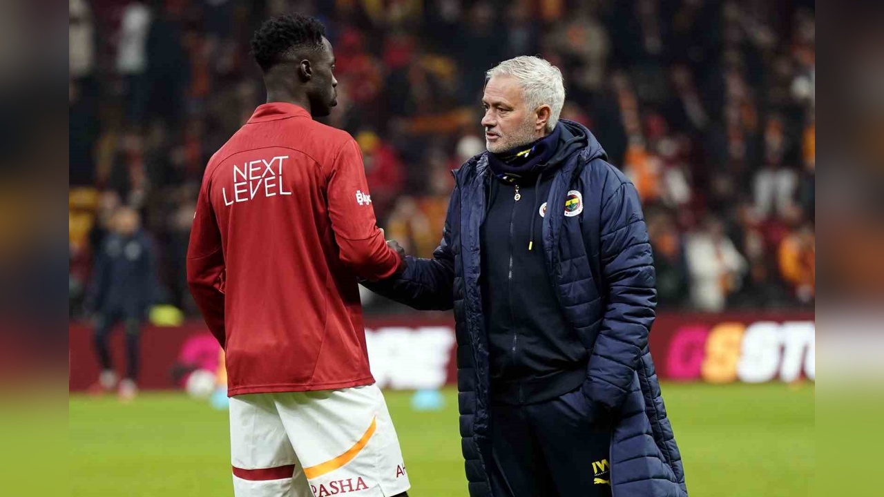 Galatasaray ve Fenerbahçe Derbisi Beraberlikle Devam Ediyor