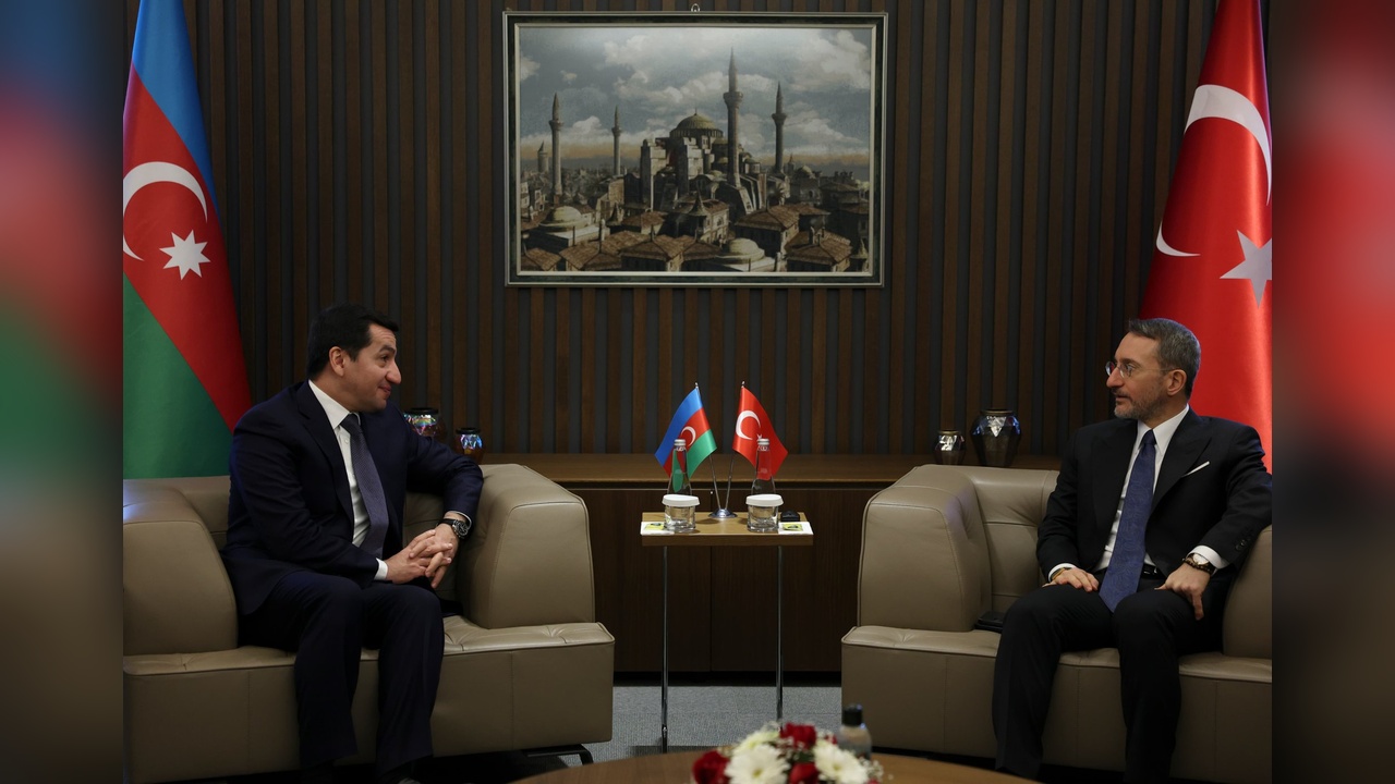 Fahrettin Altun ve Hacıyev, İşbirliği Konularını Görüştü