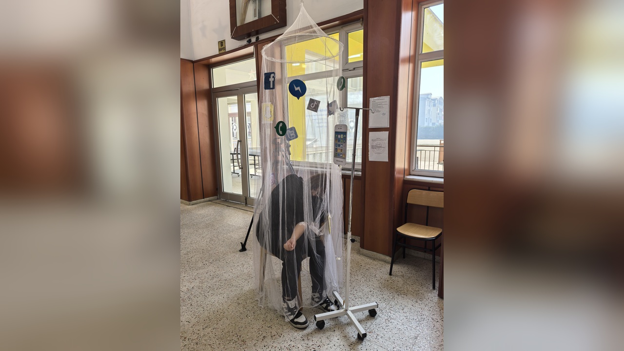 Canlı Sergi ile Teknoloji Bağımlılığına Dikkat Çekildi
