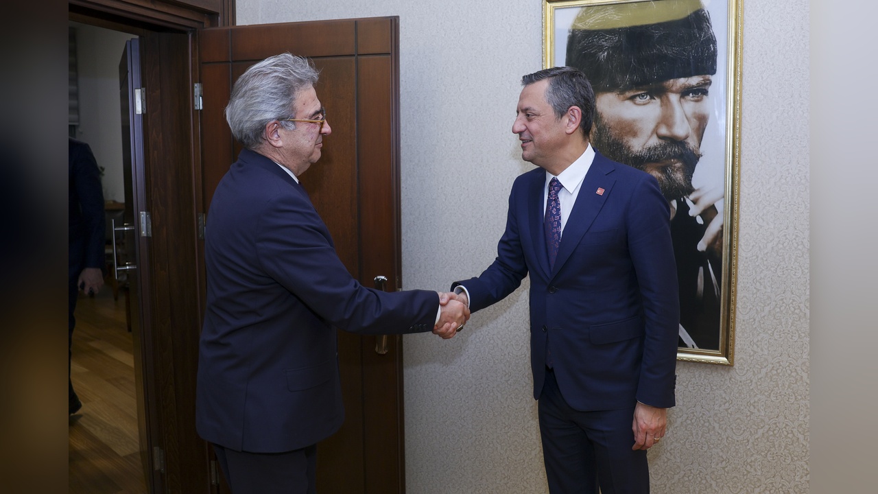 Özgür Özel, Zafer Partisi Yetkilileriyle Bir Araya Geldi