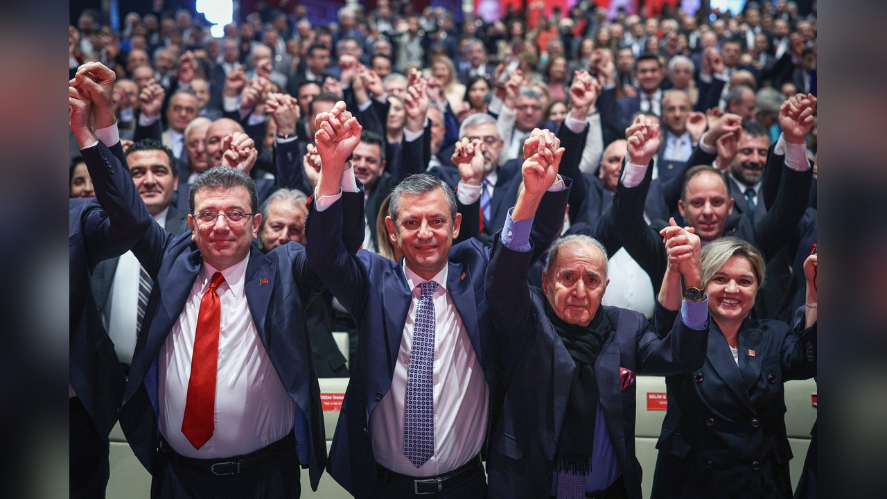 Özgür Özel, Gazi'nin Koltuğu İçin CHP'yi İşaret Etti