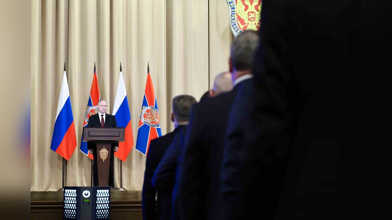 Putin, ABD ile İlk Temasların Umut Verici Olduğunu Açıkladı