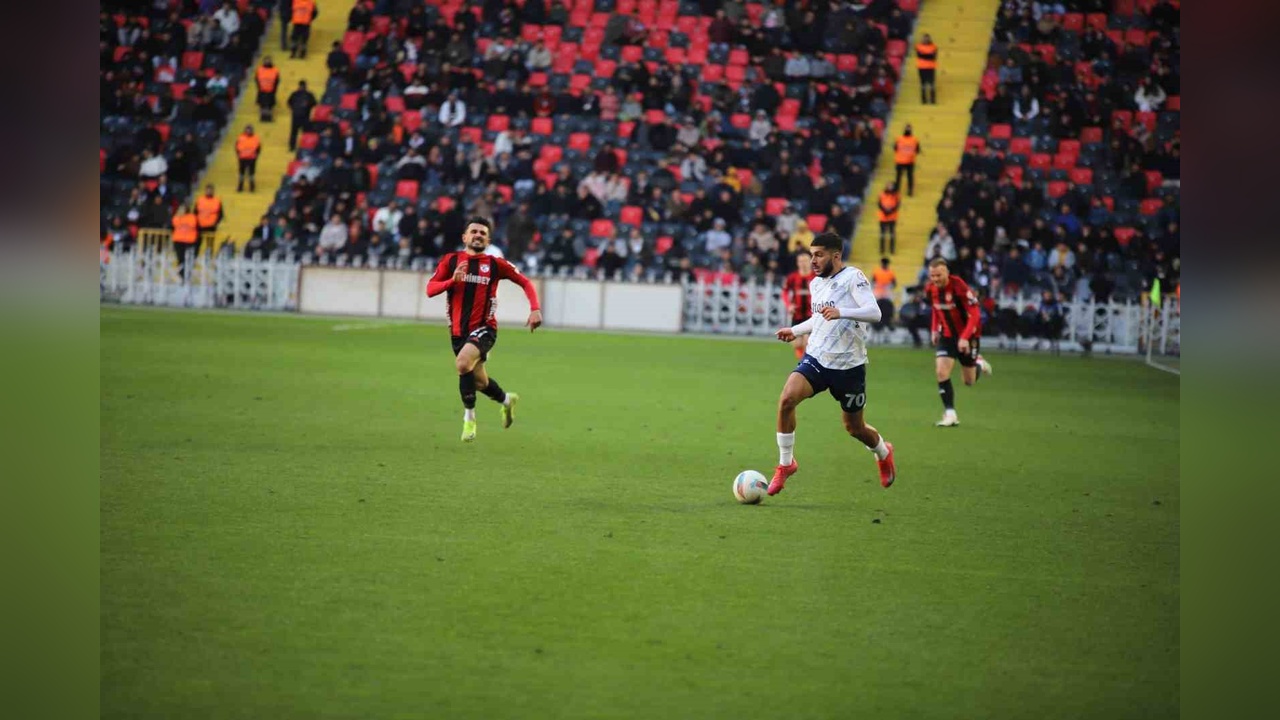 Fenerbahçe, Ziraat Türkiye Kupası'nda Gaziantep FK'yı 4-1 Mağlup Etti