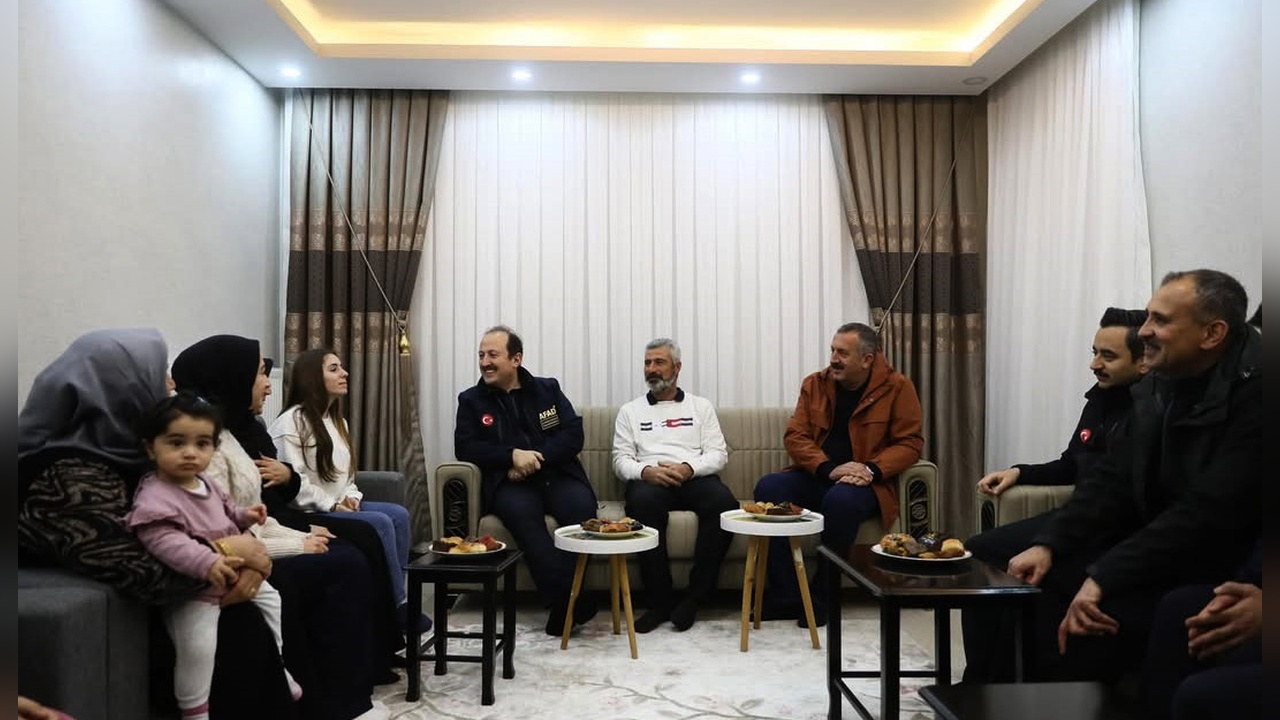 AFAD Başkanı, Depremzedeleri Ziyaret Etti