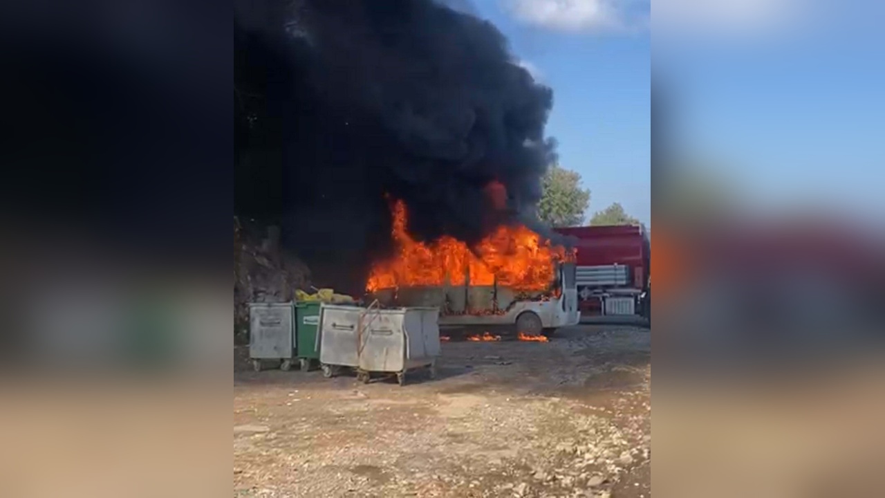 Bodrum'da Minibüs Yangını Paniğe Neden Oldu