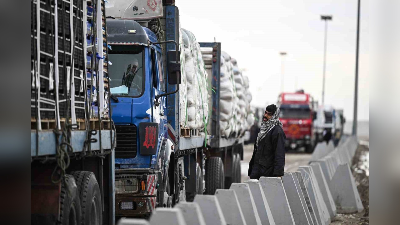 İsrail, Gazze'ye Yardım Girişlerini Askıya Aldı